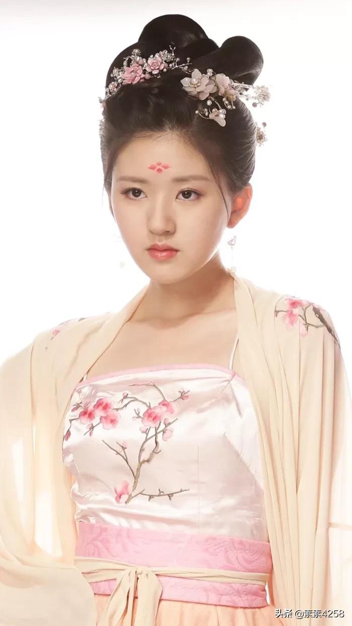 中国内地演员赵露思