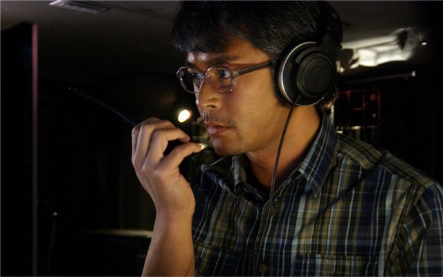 2004年，五旬老汉“易容”，骗财骗色22岁女大学毕业生