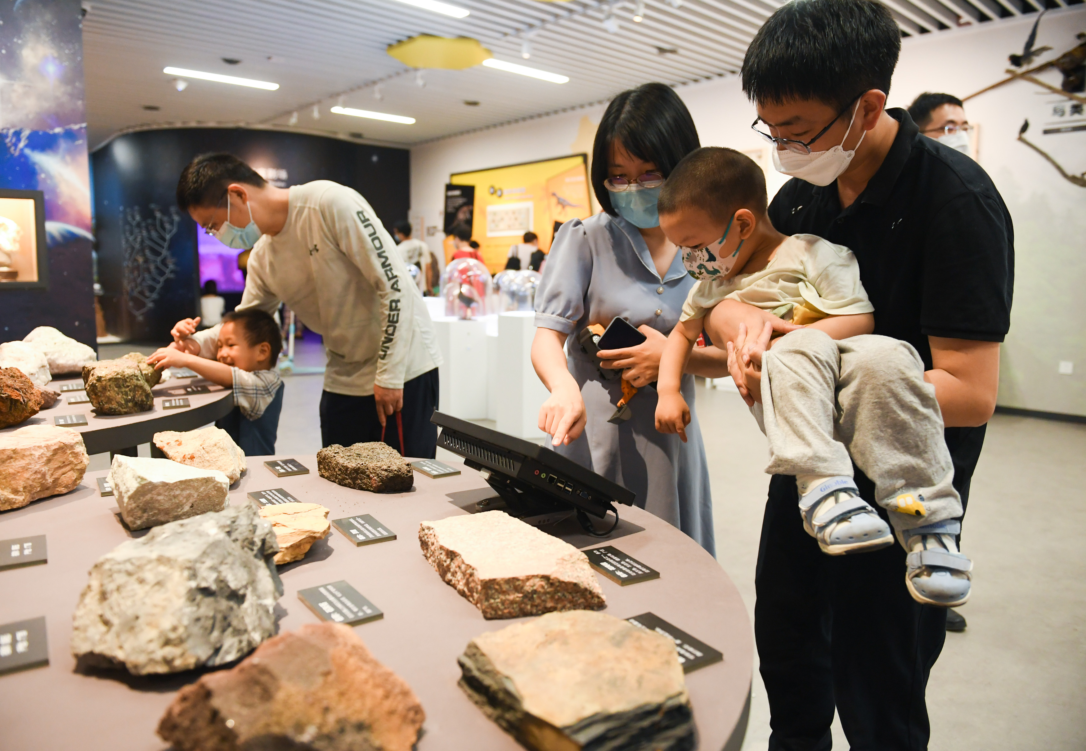 “家庭教育指导师”是什么？何以成为新职业？专家建议：把好入口关