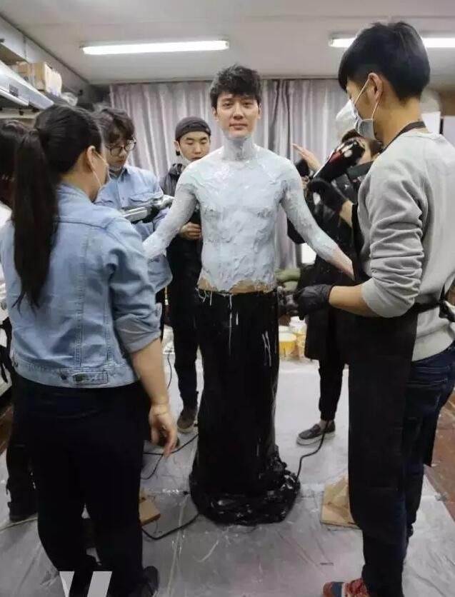 同样是演美人鱼，钟丽缇董璇惊艳，杨幂辣眼，甘婷婷像“水鬼”