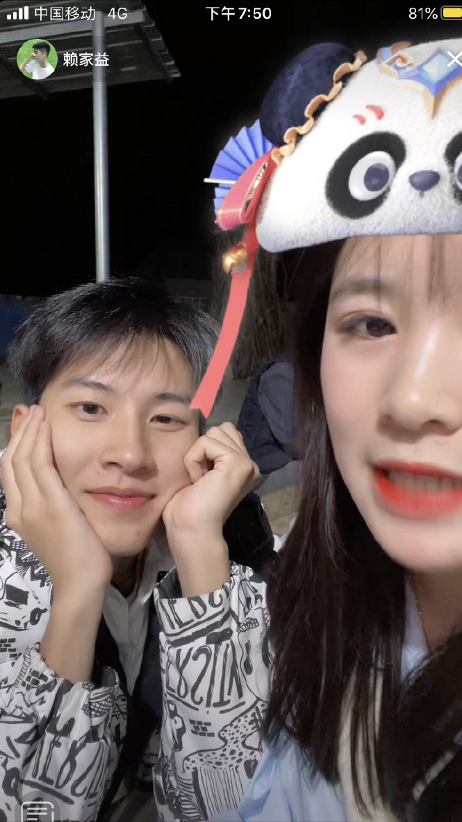 广西23岁穷小伙，3岁被母亲抛弃，大学毕业后回到农村教书，图啥