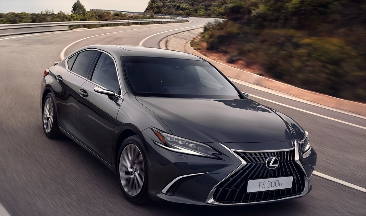 取消触控板、支持Car Play，2023款雷克萨斯ES发布