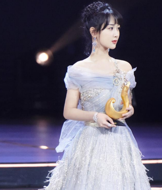 网友“越黑越红”的6位女星，个个因祸得福，你说气人不气人