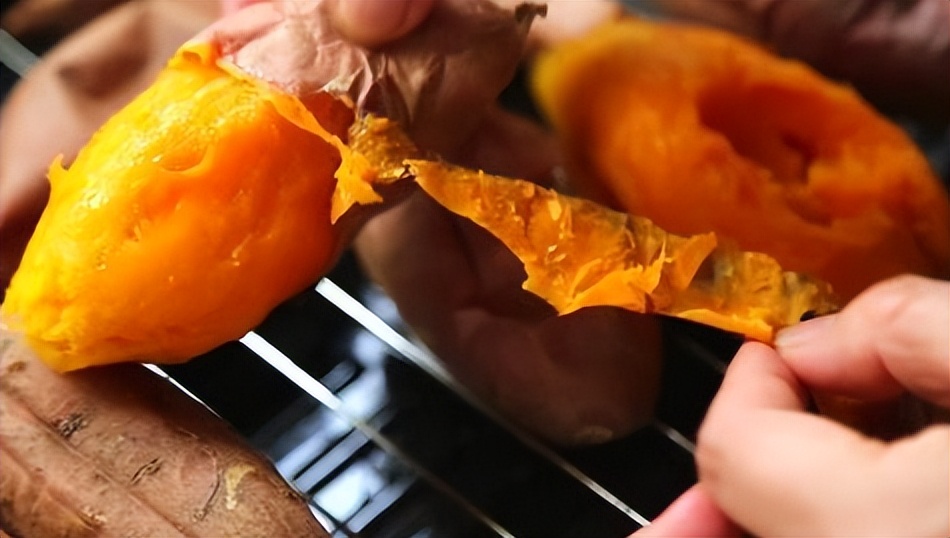 失眠的原因已发现，神经科医生：少碰“3黄”，失眠或许会改善