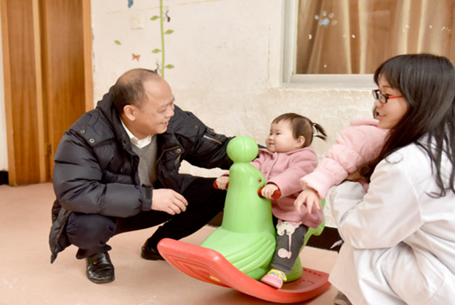 “生二胎好让老大有个伴？”催生的最大谎言，不过是多个亲戚而已