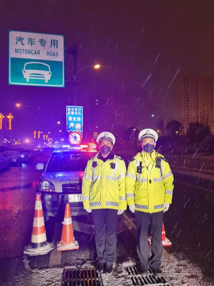 西安雁塔交警：疫情之下 一场暖心救援彰显警民战役志