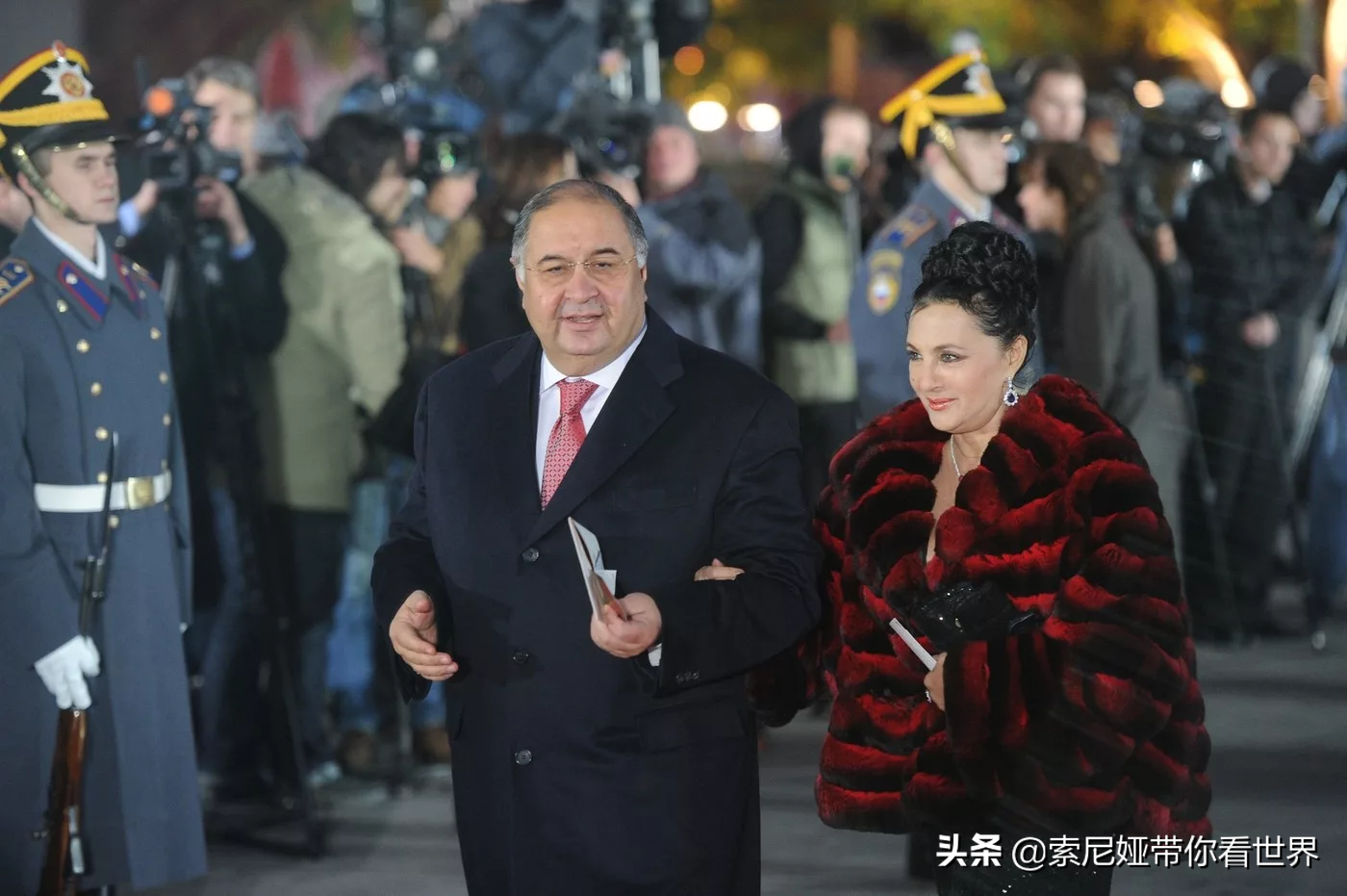 38亿游艇被没收的富豪乌斯曼诺夫：身家百亿，夫妻情投意合30年