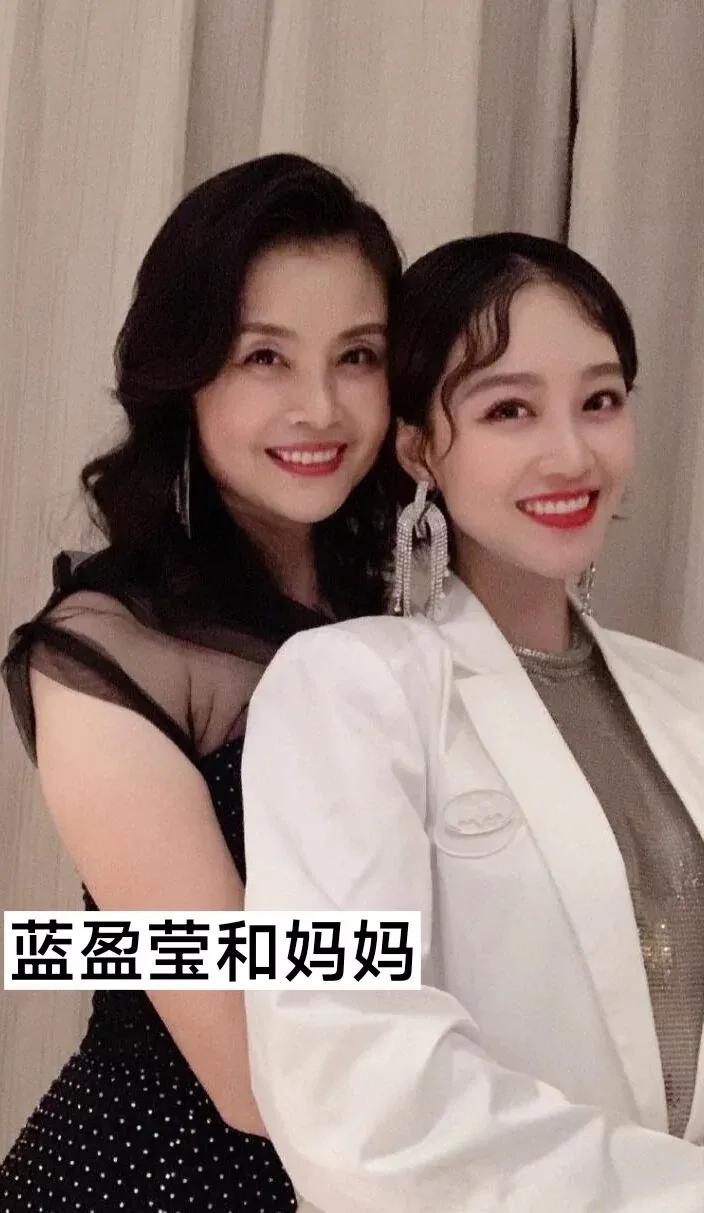 19位女星母女合照，你看谁更像妈妈？
