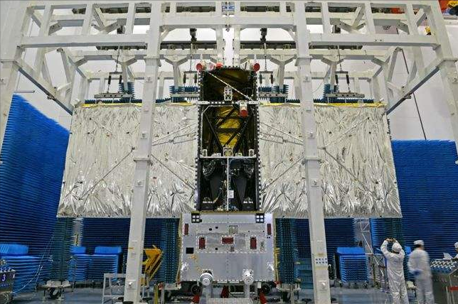 �й��׿�½��̽���������գ�ӡ���˷׷ױ�ʾ�����ǲ���˼��