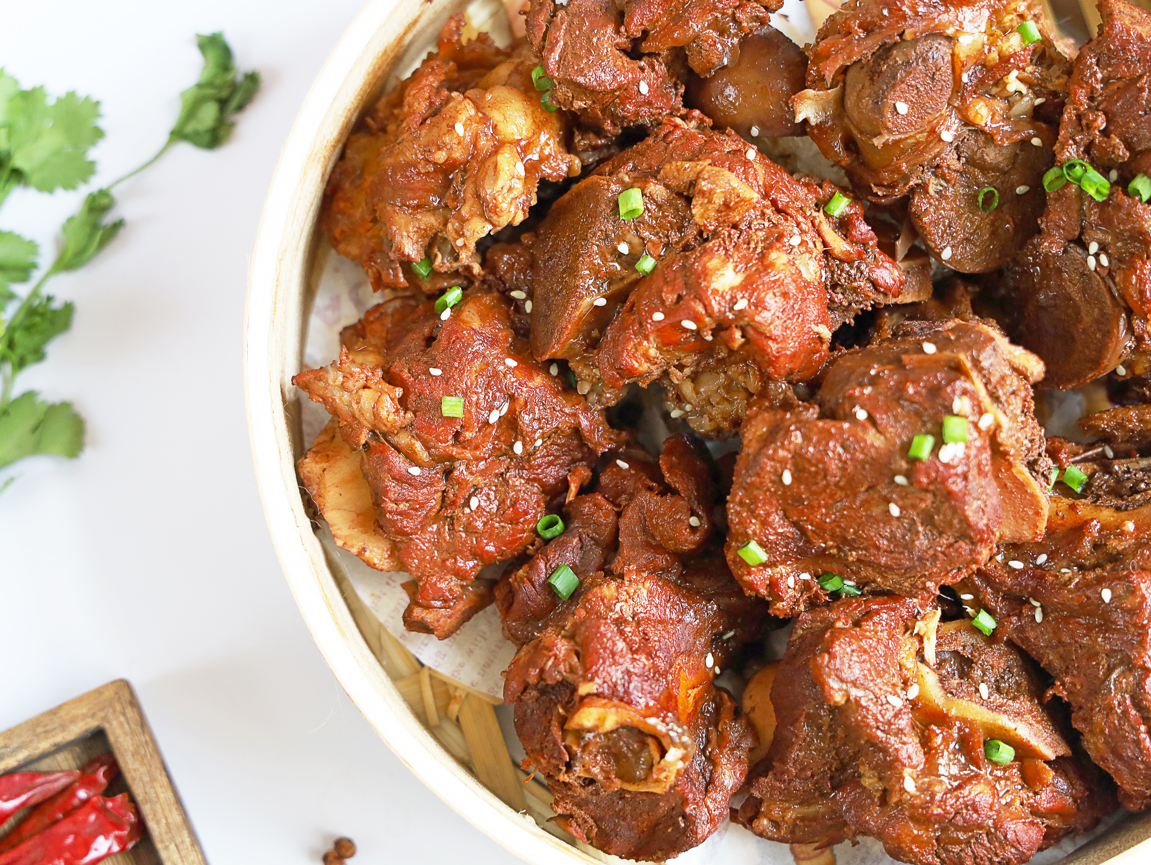 筒骨多少钱一斤酱大骨这么做酱香浓郁