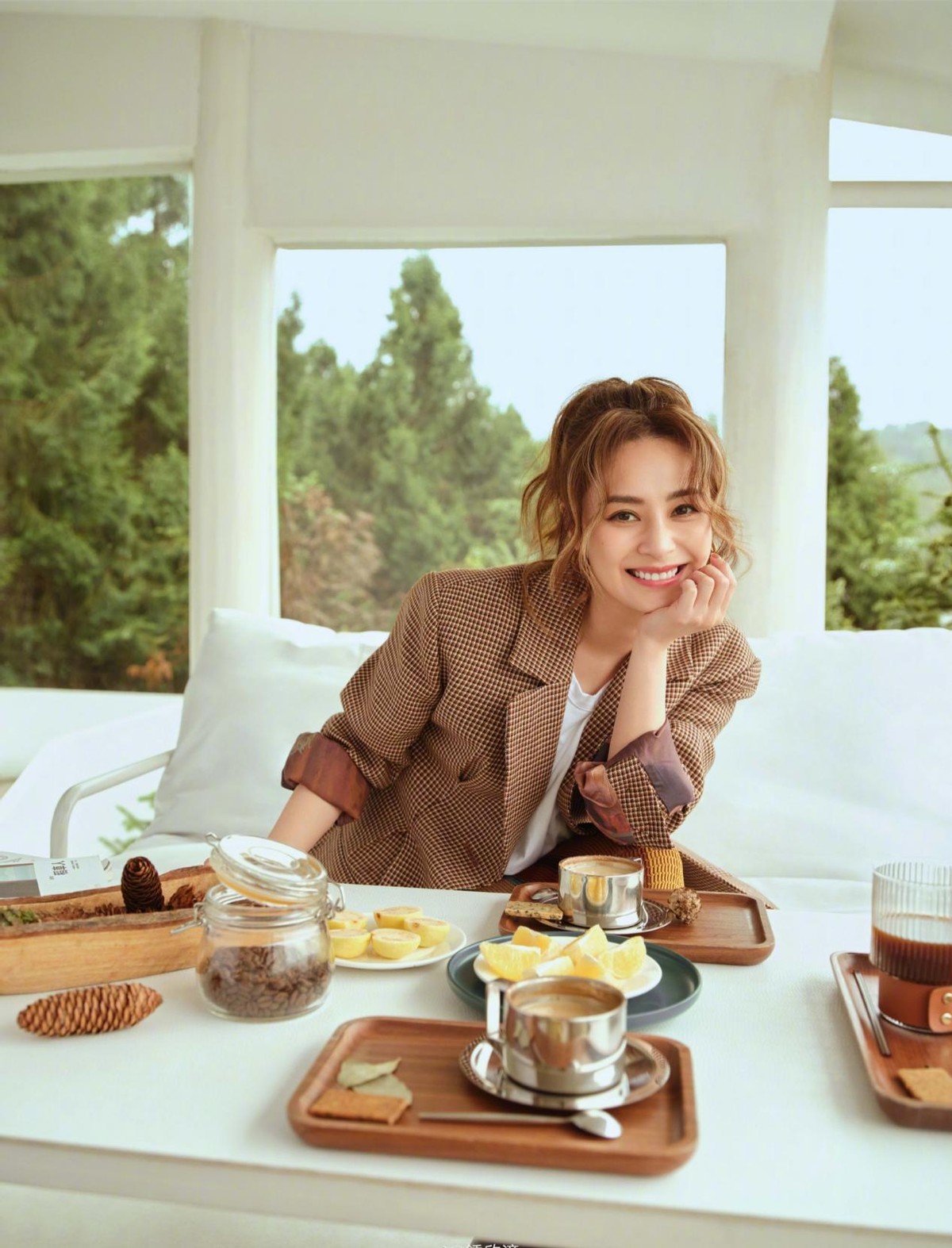 阿娇罕谈悲惨童年，被亲戚家暴留下阴影，洗澡只能用表弟洗过的水