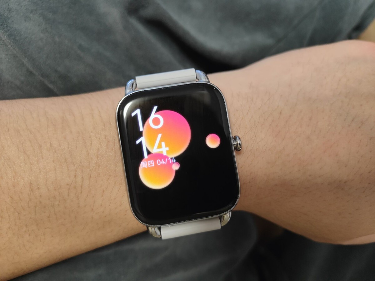 真“卷王”！HAYLOU RS4 PLUS智能手表，高配置仅299元