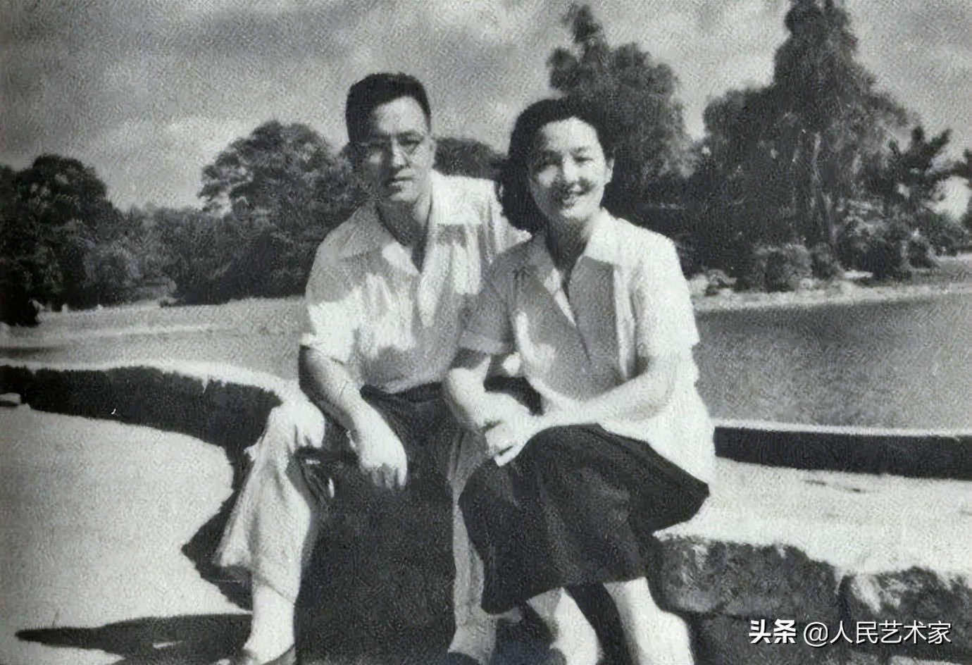 他是清华和耶鲁的高材生，为中国的话剧、电影事业鞠躬尽瘁，与歌唱家周小燕喜结连理，却难逃特殊时期的厄运