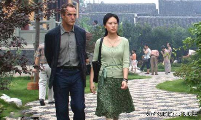 上海美女邬君梅：没孩子成丁克是遗憾，与继女亲密无间是模范继母