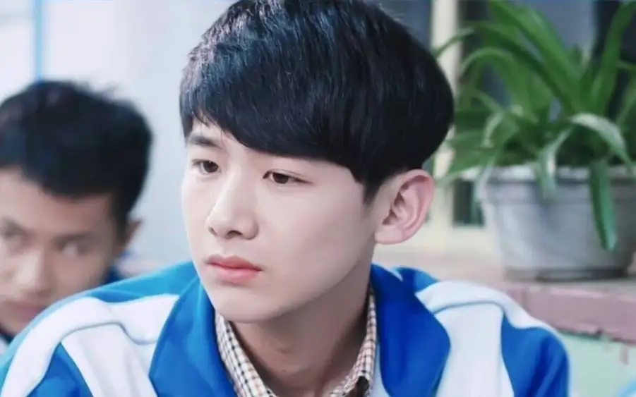 2022上半年男星人气榜前十，肖战上榜，王俊凯只能排第四