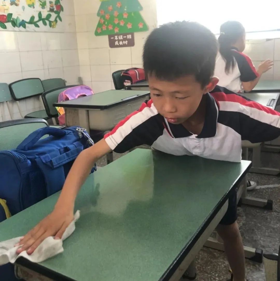 致敬最可爱的人——四川天府新区三星小学开展劳动实践周系列活动