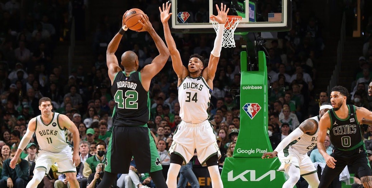 為什么nba中鋒移動那么快（被淘汰，被鄙視！論傳統中鋒在現代籃球里的重要性）