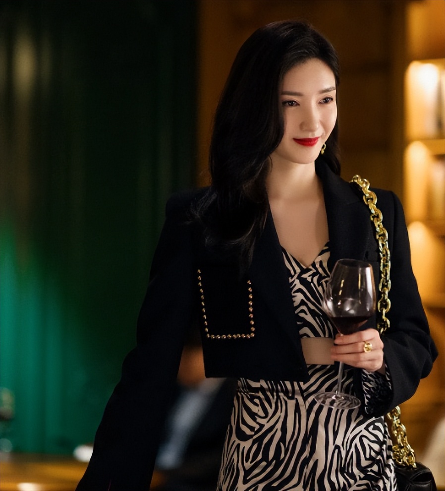 别装傻了，问题是明星考编吗？