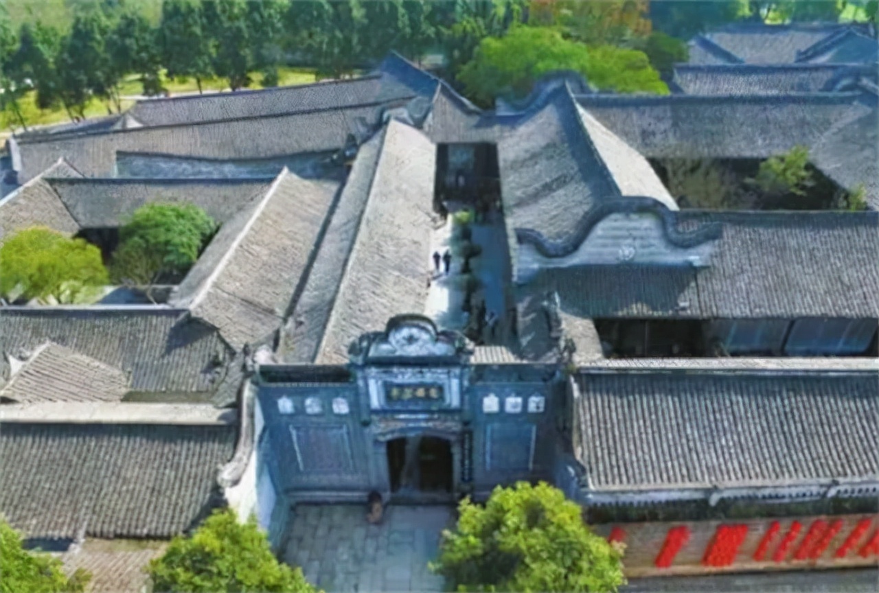 四川大地主刘文彩的庄园，昔日大恶霸的祖宅，如今成4A旅游景点