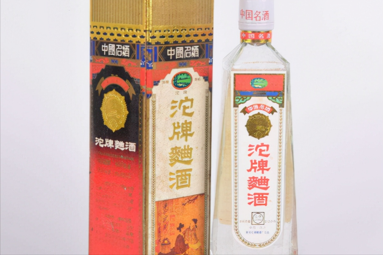 白酒圈公认：中国5大值得收藏的白酒，个个都是酒中佳品