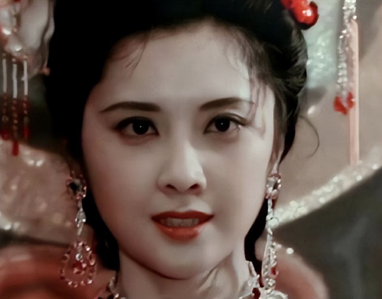 早期古装美女天花板，只服这9位，桃花眼，樱桃嘴，个个百里挑一