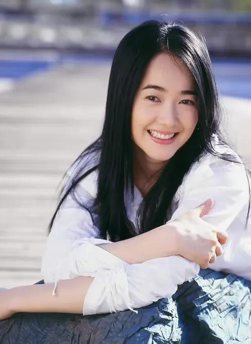 左小青，年轻时真漂亮