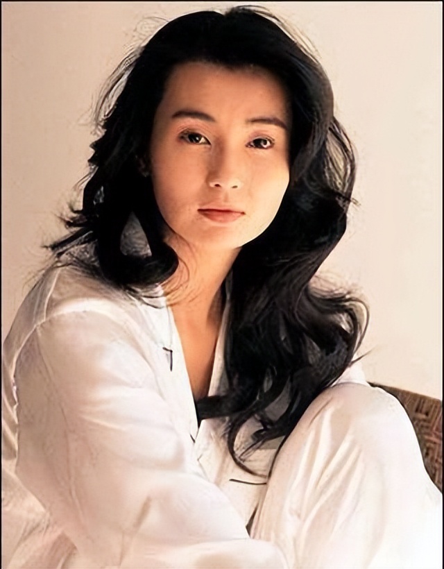 "最美影后"张曼玉:事业风生水起的她,感情生活却犹如乱麻