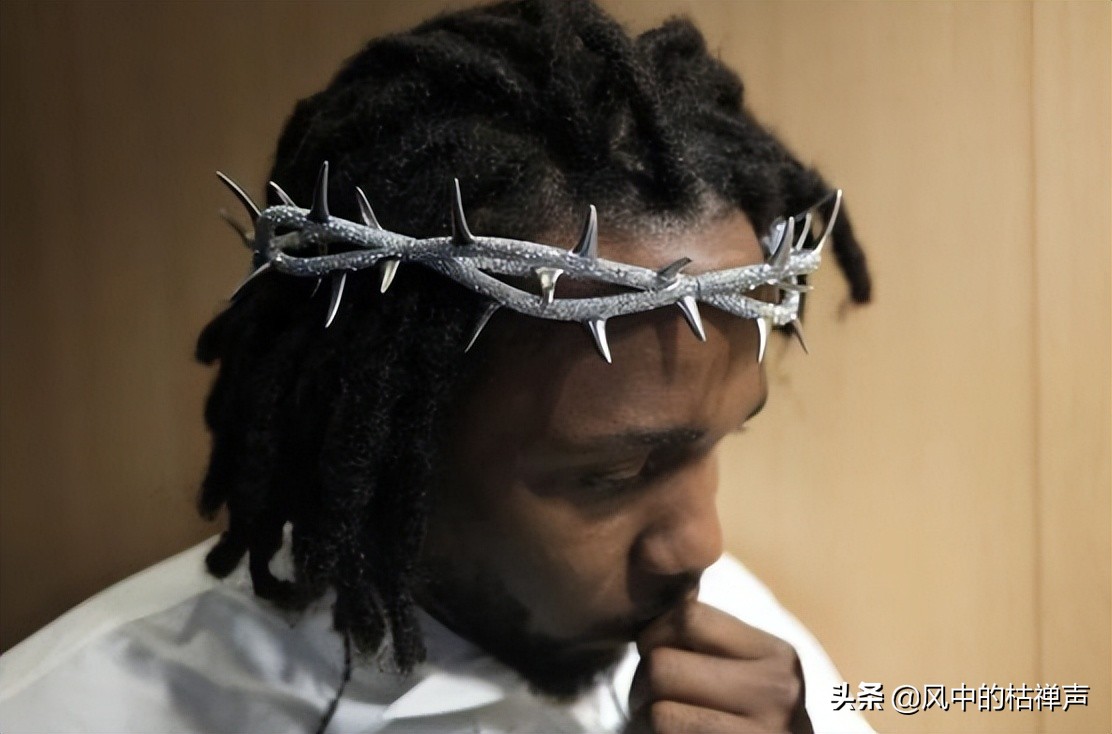 钛合金主体镶8000颗钻石，耗时1300小时，美国说唱歌手的钻石王冠