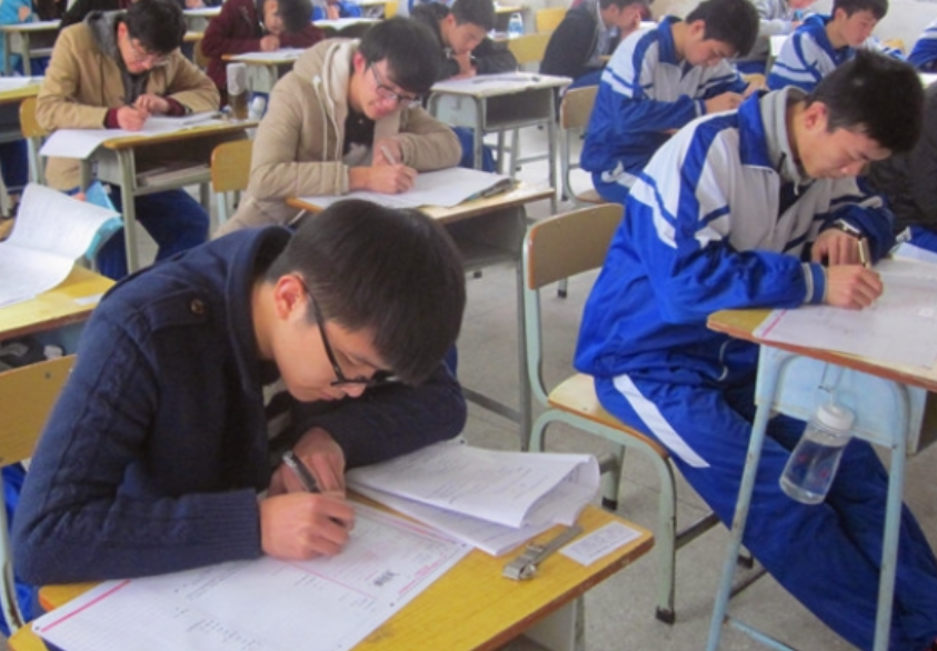 高考成绩和模拟考成绩相差多少？学姐说出答案，家长松了口气