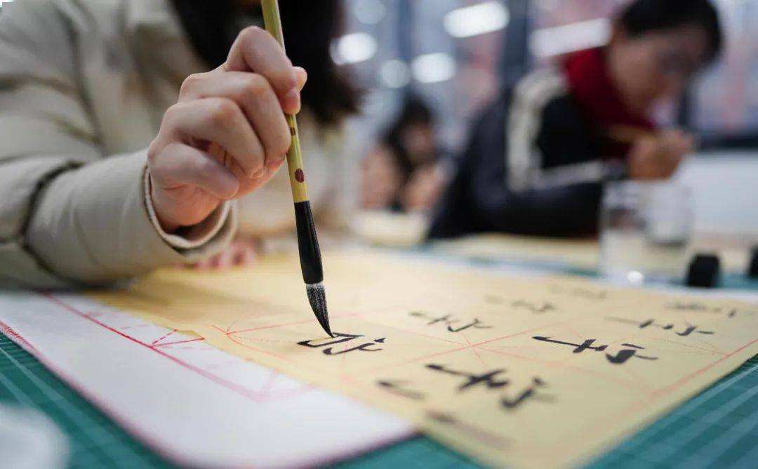 中国美术馆馆长建议：取消中小学生艺术考级，支持！兴趣不该内卷