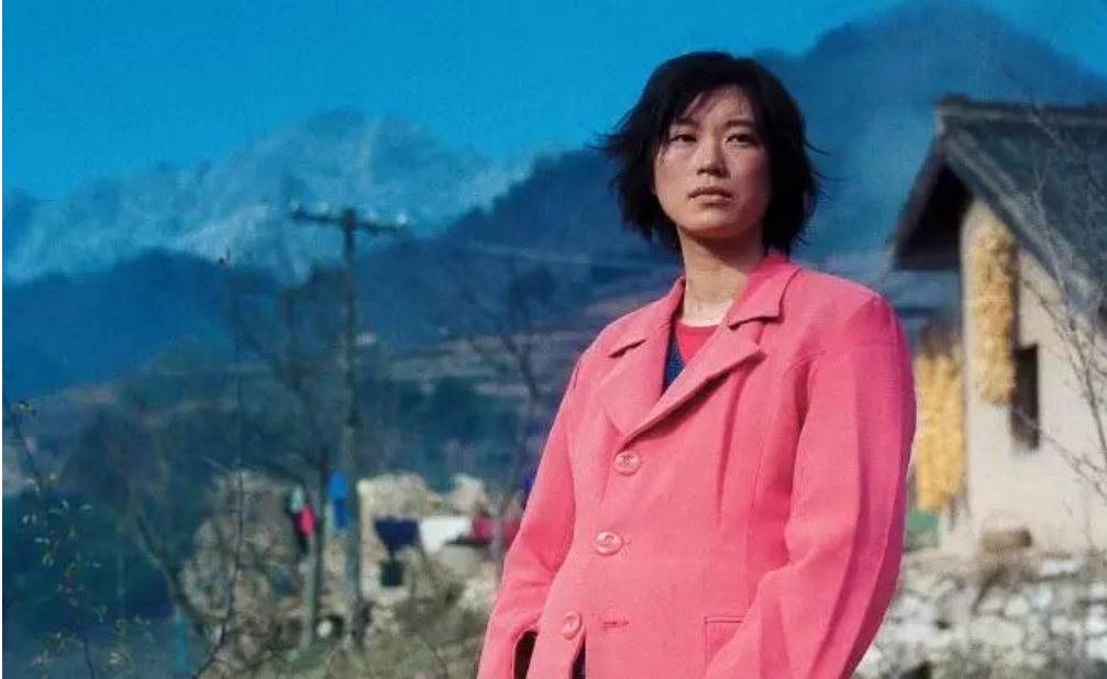 18岁女大学生杨咏：被拐卖到深山，赤身被锁成生子机器，让人泪目