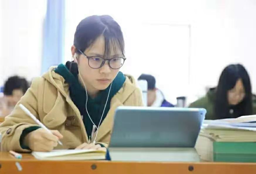 985高校的“内卷”，专业分流成为一个坑，学生又回到高考时代