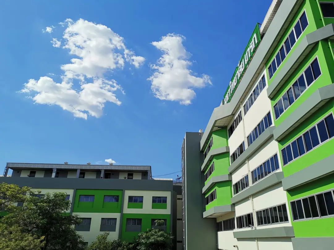 申请泰国格乐大学硕士需要什么条件？适合在职人员吗