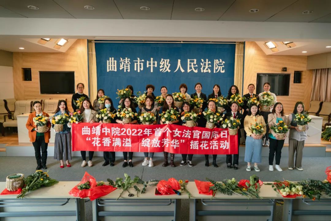 【身边榜样】致敬“铿锵玫瑰”