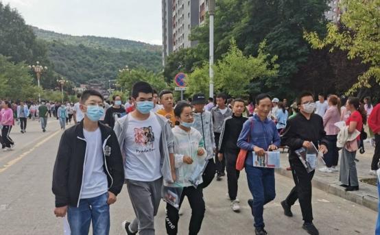 高三的三次模考都没过400分，能考上本科吗？班主任说出心里话