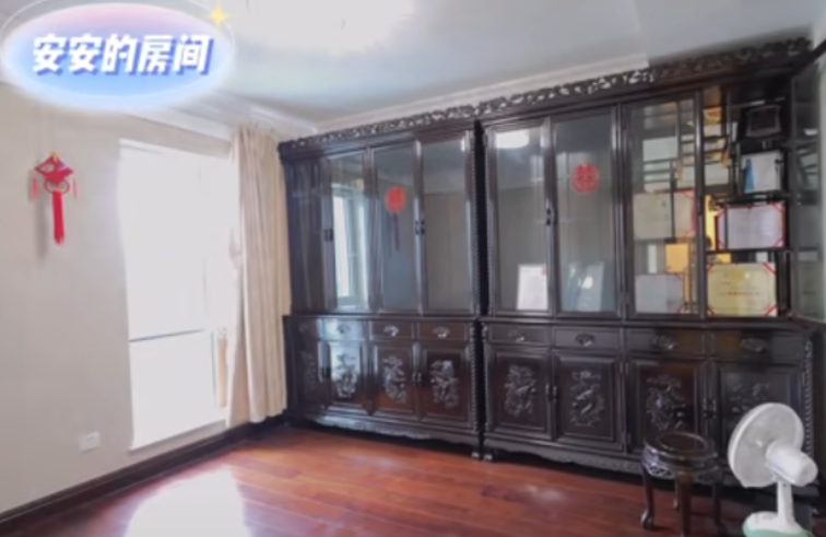 吴敏霞上海新家显小，老公装修花8个月被污水淹没，岳父：别生气