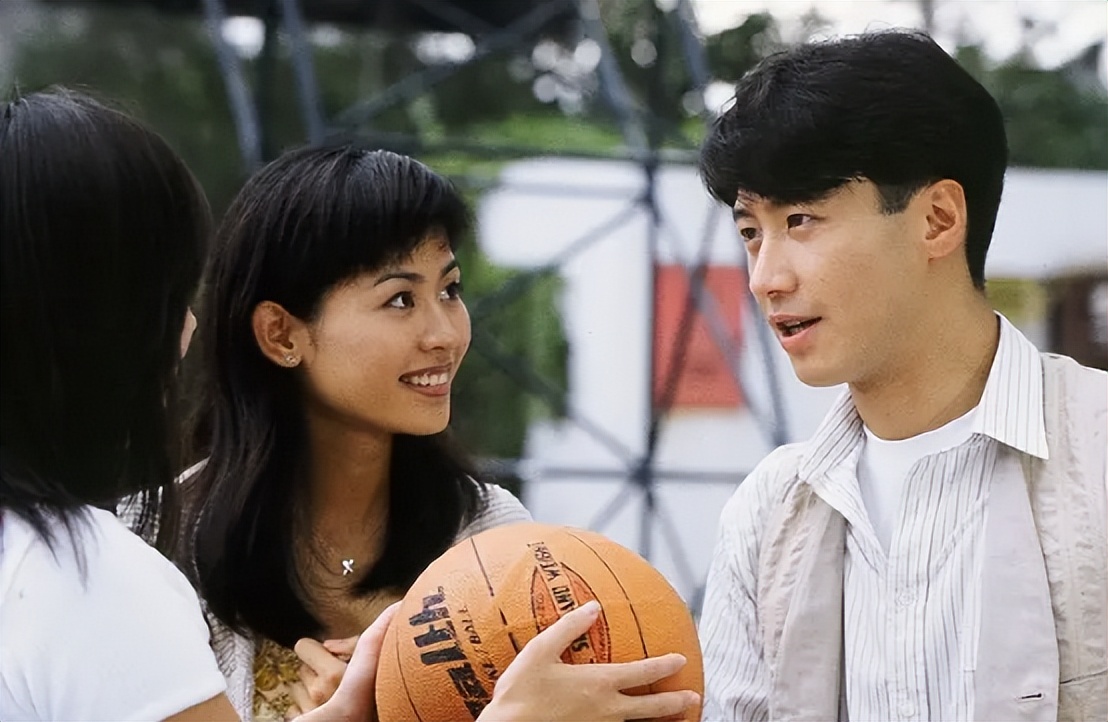 李绮红：出演的郭襄美过杨幂，如今52岁变得认不出​