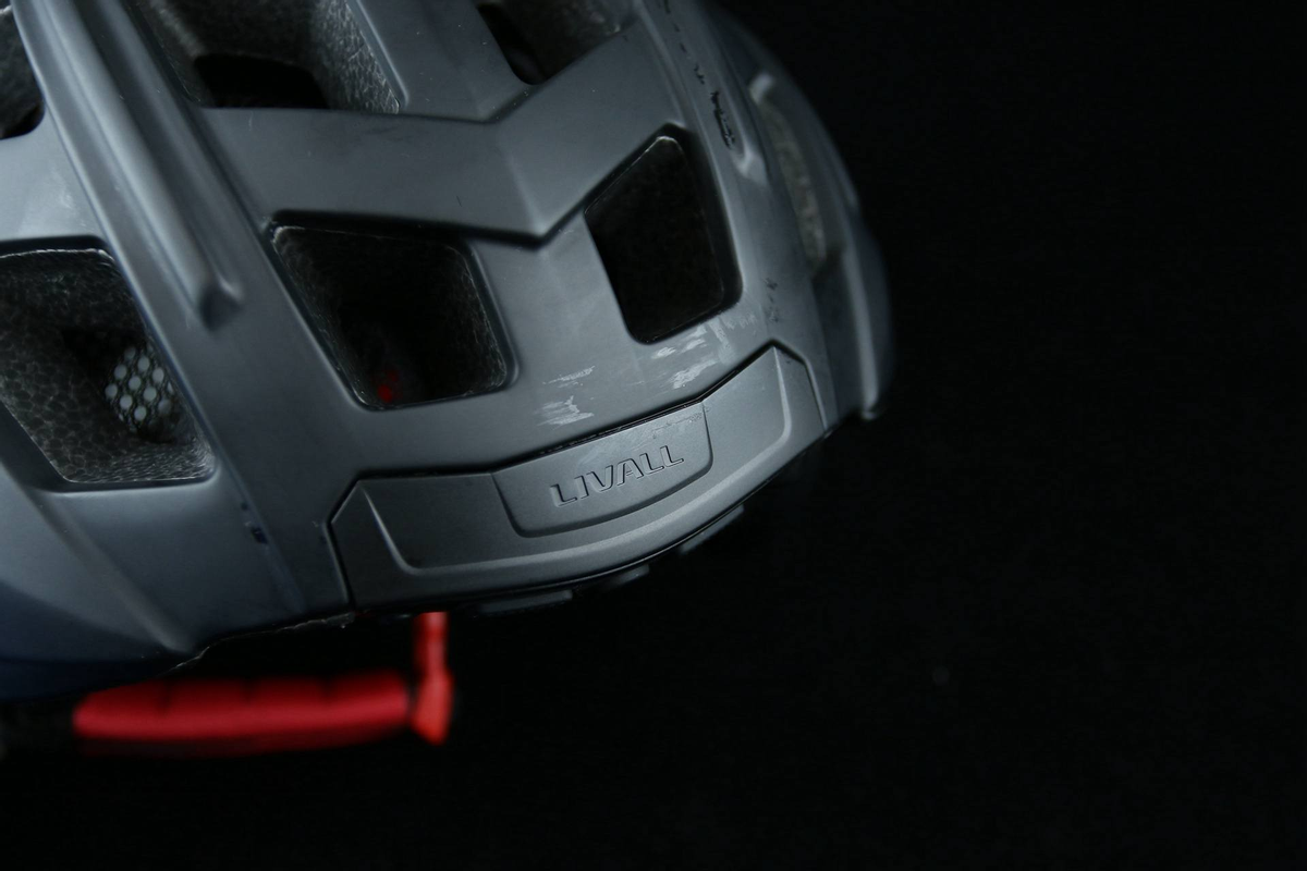 一路相伴一路有你- Helmetphone 运动款智能头盔BH60SE NEO测评