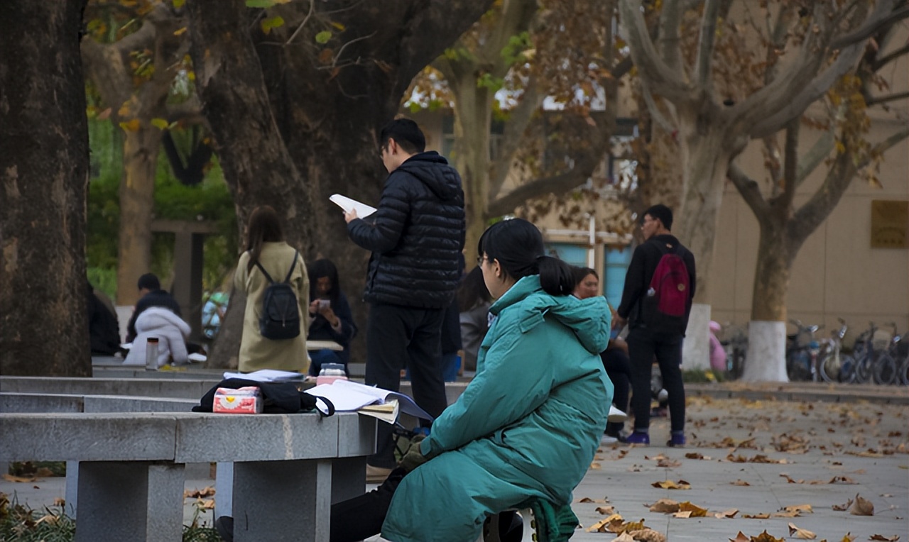 研究生考试考几天（现在才开始备战研究生考试）