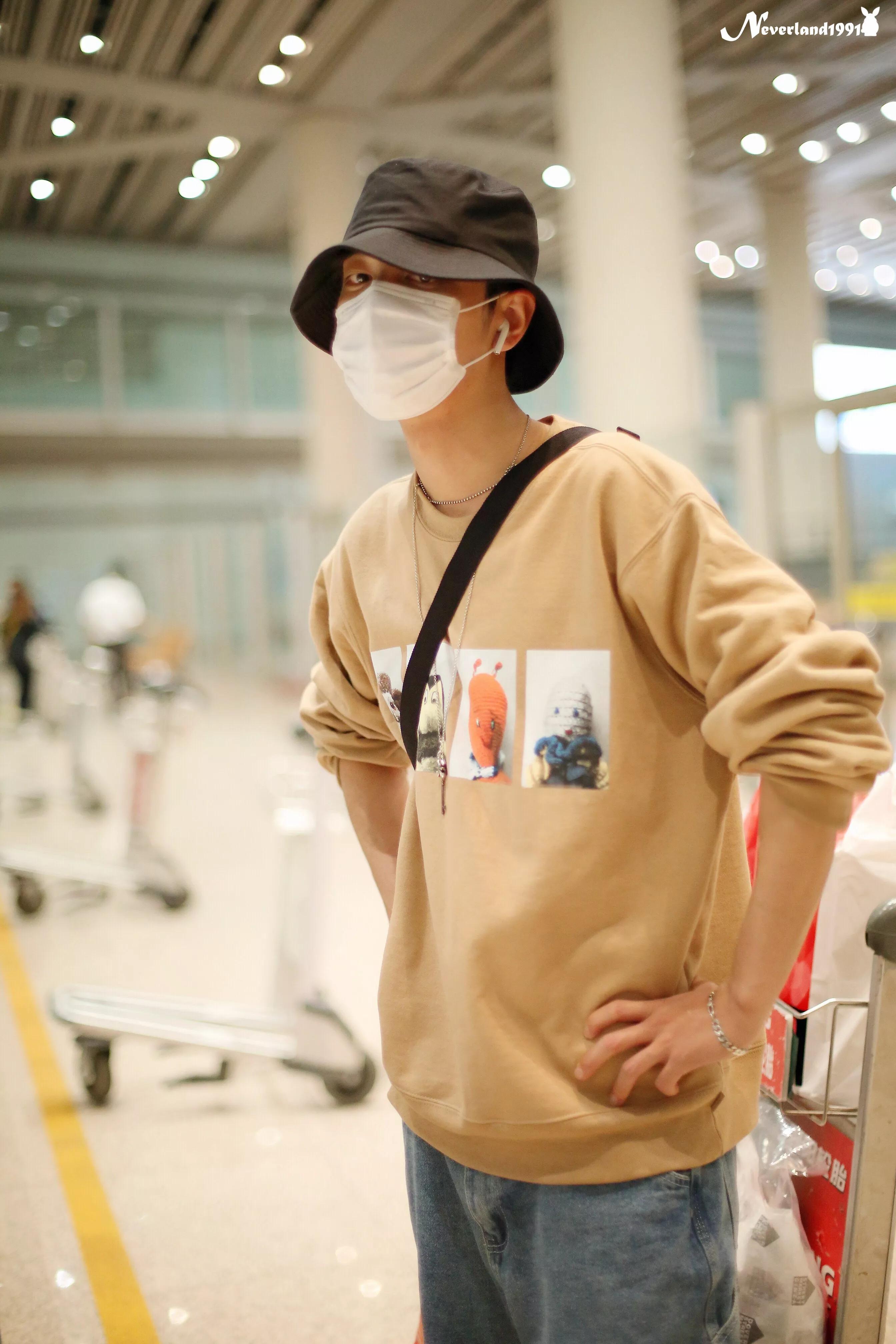 考古肖战:2018年9月—12月机场时间线汇总,今天请叫我收图狂魔