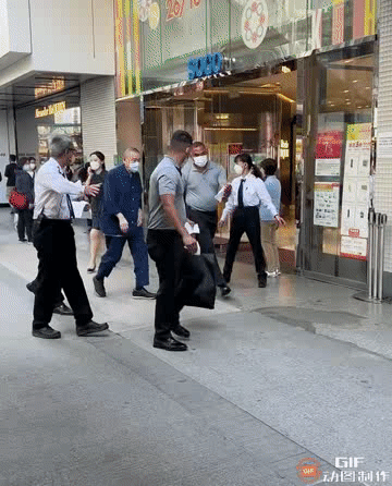 刘銮雄：香港最奢侈的生活方式