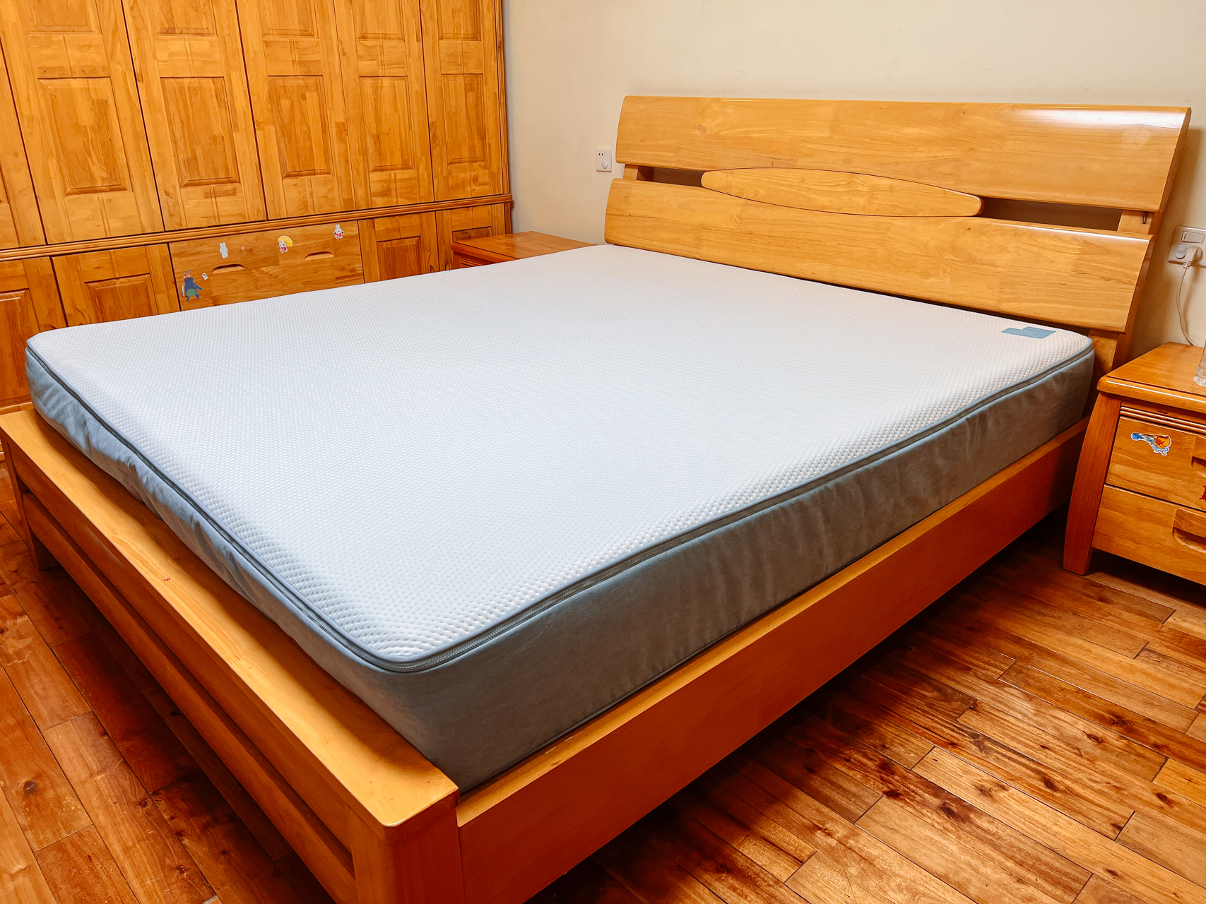 选乳胶床垫,还是弹簧床垫?怎样买到高性价比床垫,入手选购攻略