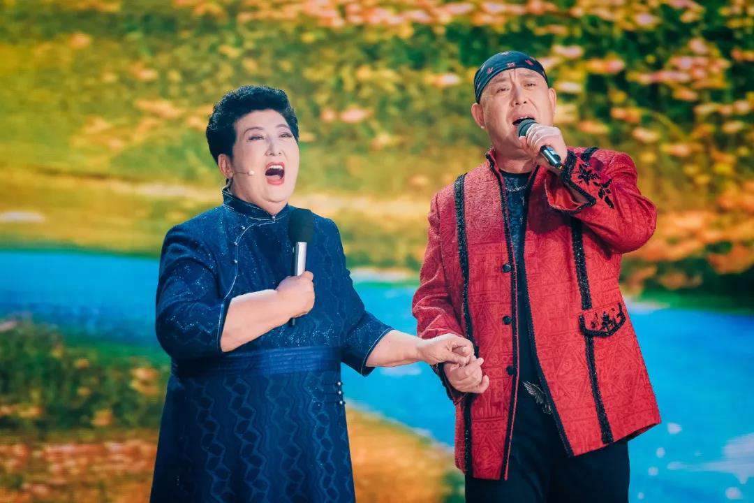 德德玛之子马克塔勒：心疼脑溢血偏瘫的母亲，像爱妈妈一样爱继父