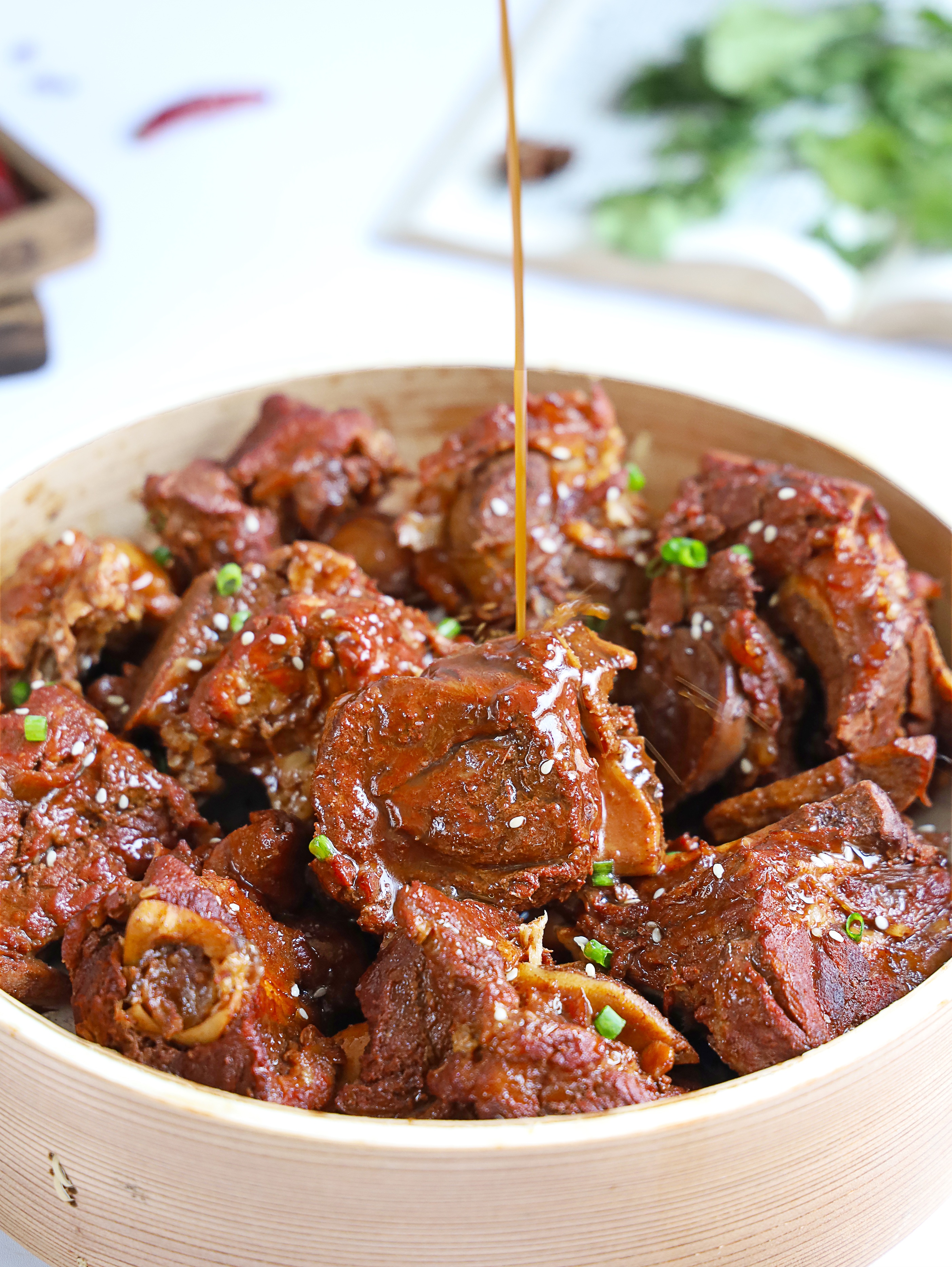 筒骨多少钱一斤酱大骨这么做酱香浓郁