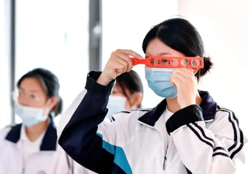 高考体检要全部脱光光？高三学生党表示很尴尬，医生：我也不想看