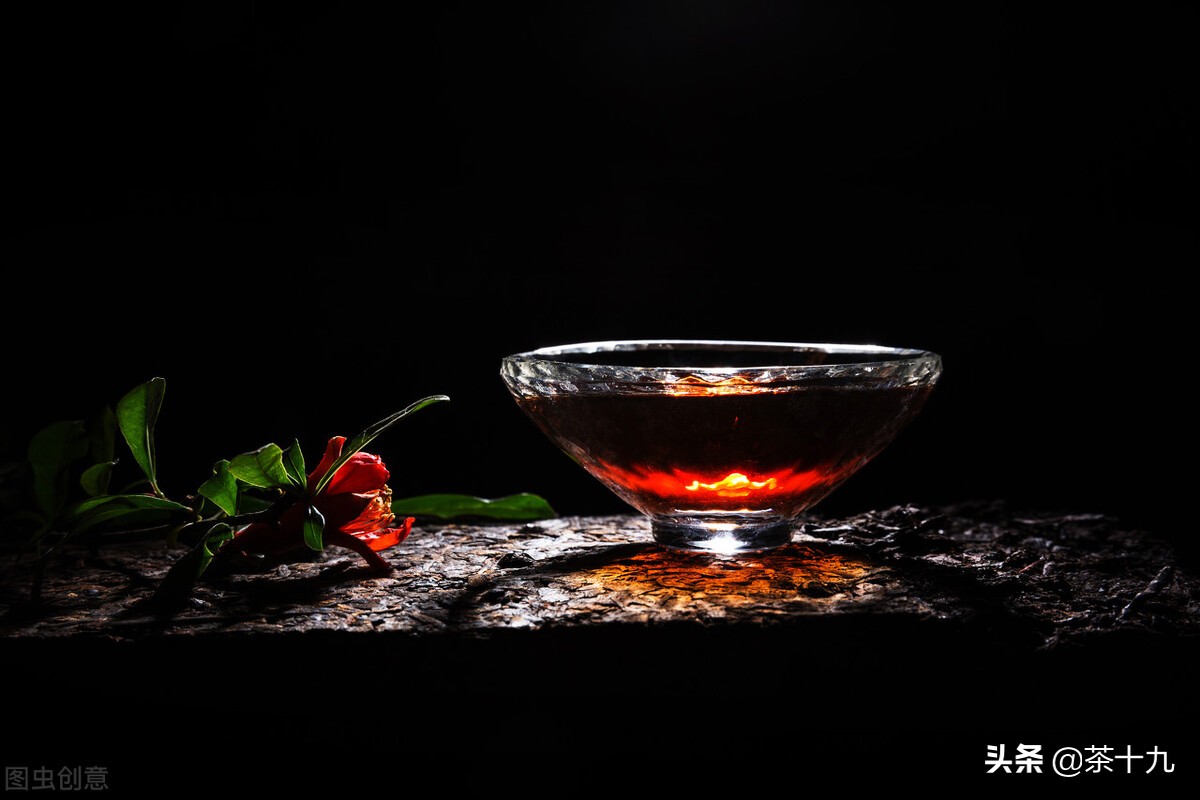 品茶之美，犹如一城书香为庭宴，艺色青田食梦眠的茶性慢生活