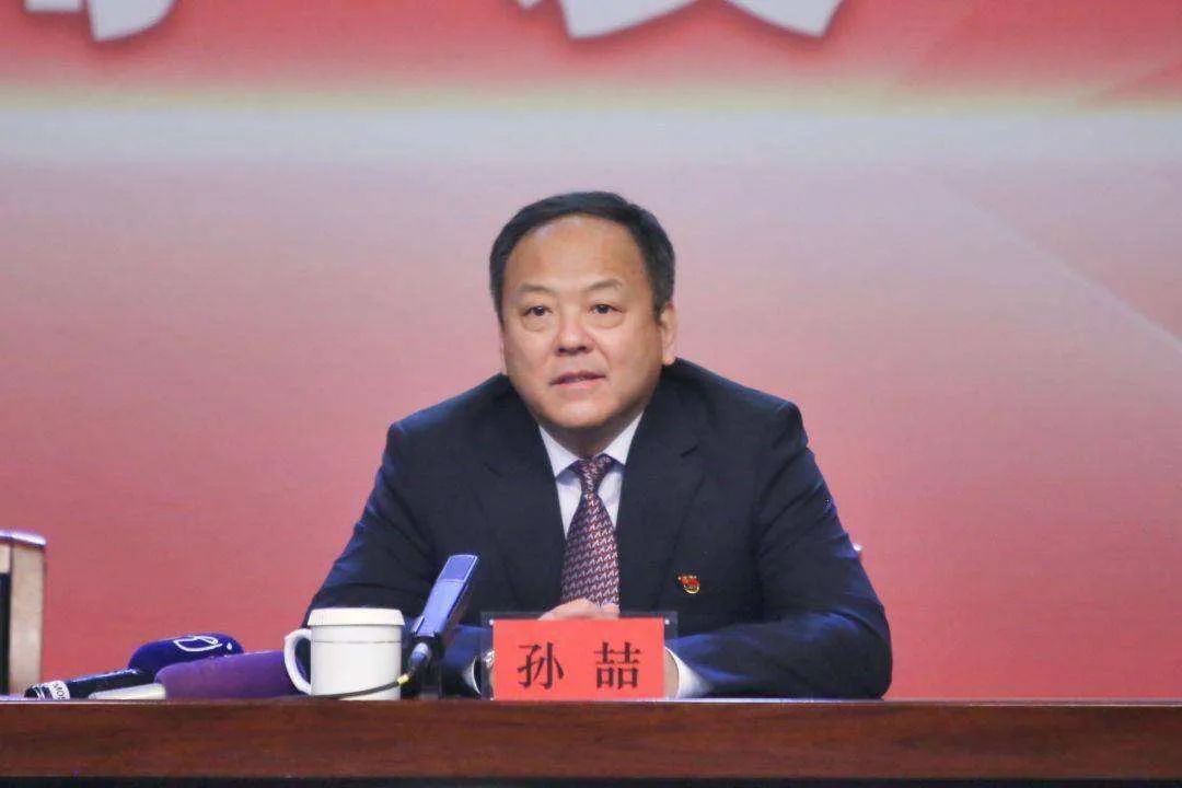 “70后”博士新当选哈尔滨市委副书记，曾获“全国劳动模范”表彰