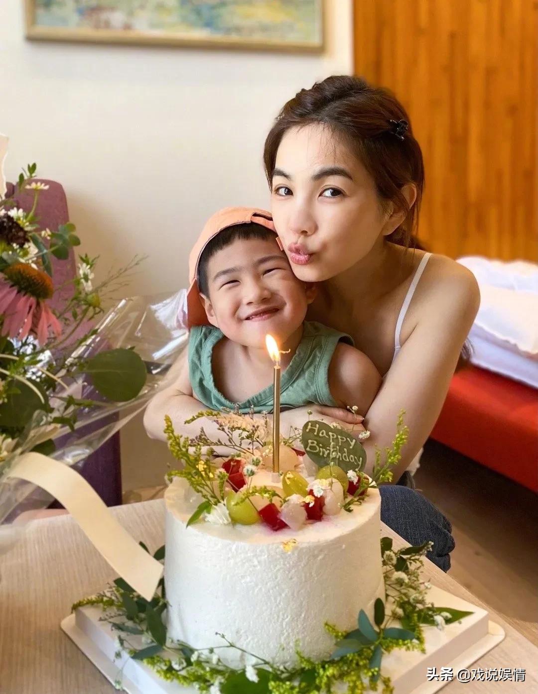 陈嘉桦晒全家福庆41岁生日，戏称长大的儿子劲宝为“猛男”