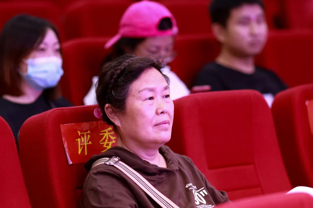 华阳实验小学举行“童星耀五月·艺术绽花开”群舞比赛（续）