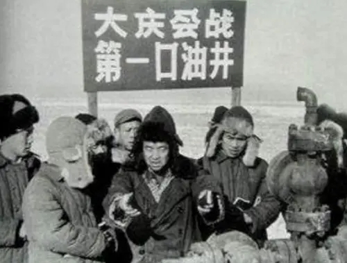 66年前高考成绩接近满分，却被清华北大拒收的混血男孩，后来怎样